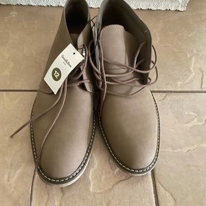 Goodfellow chukka boots size 12 NWT taupe
